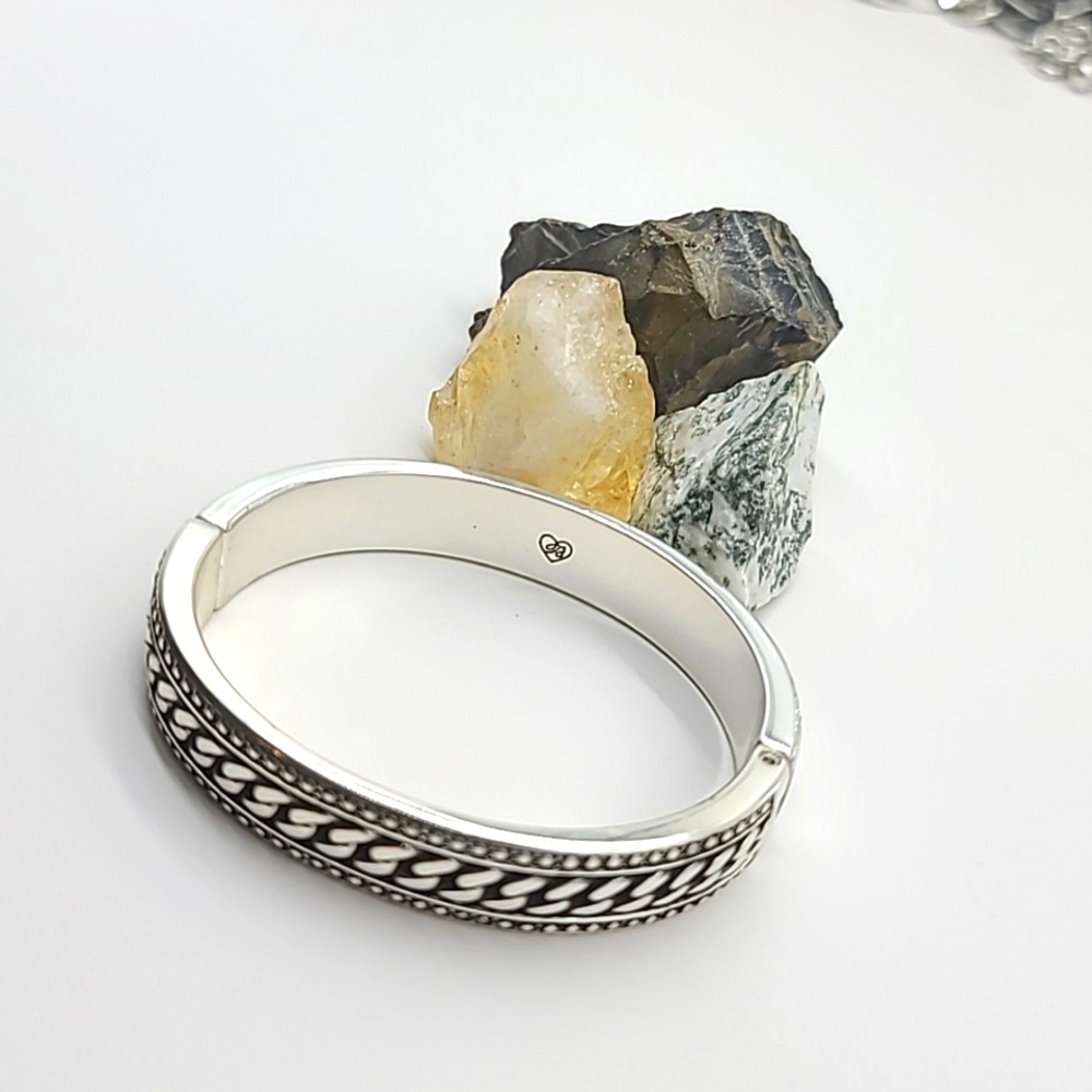 RARE $78 Brighton "Chain Reaction" Hinged Bangle w Dual Rows of Pavè Crystals 💎 - Picture 6 of 13